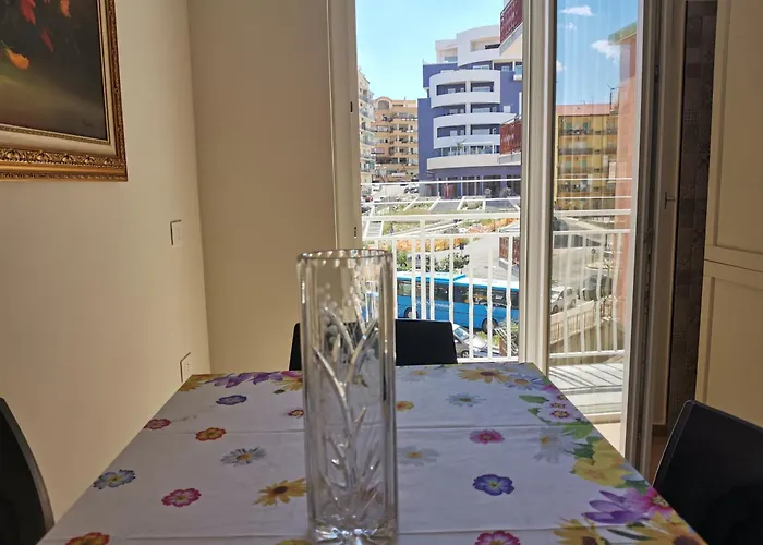 Palazzo Buscema - & Apartmán *