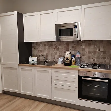 דירה Palazzo Buscema - & קרוטונה